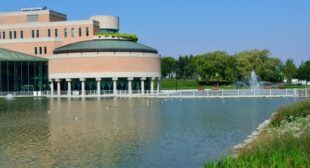 The Allure of Toronto, Ontario for Chinese Immigrants