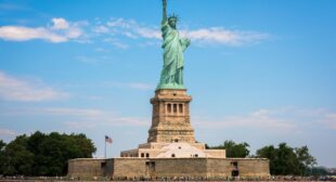 The story behind New York City’s Statue of Liberty—and how to make the most of your visit